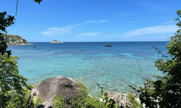 Meet Angela: A Journey through Thailand and Singapore with Teenagers